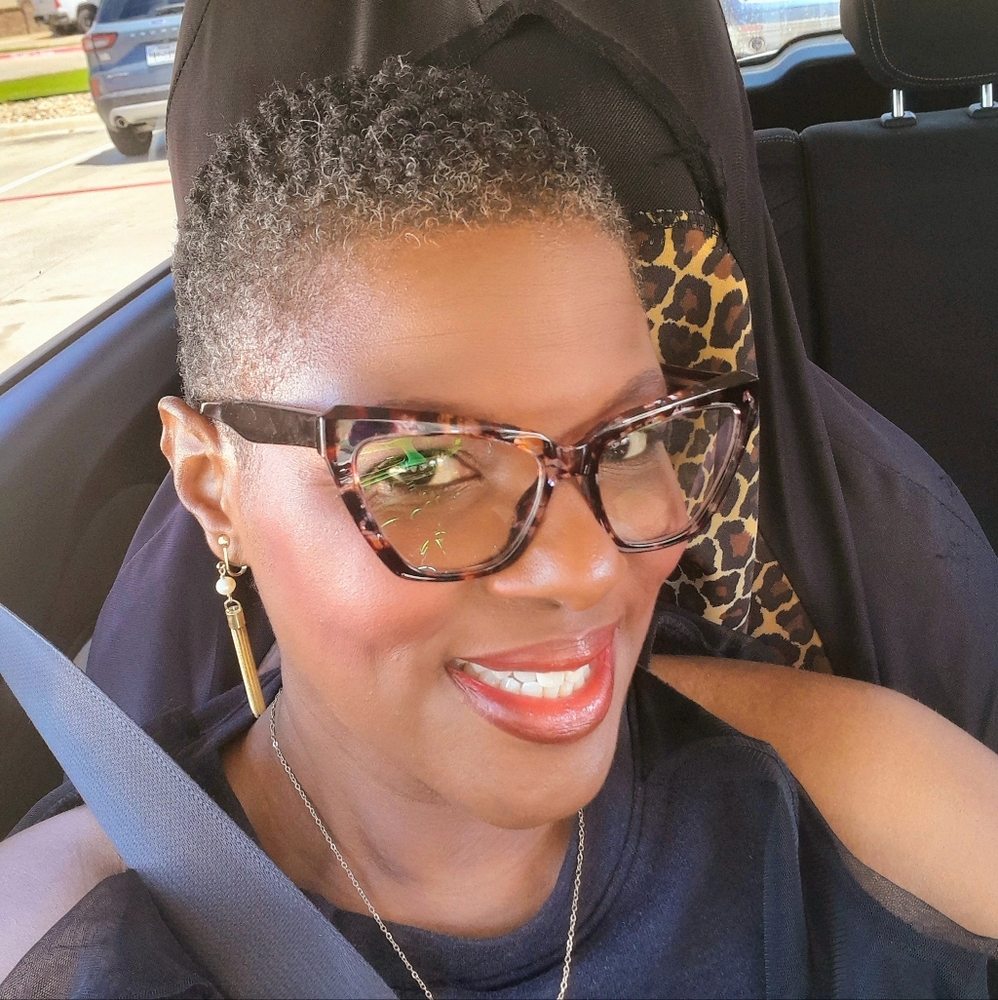 Meet your Posher, Andria